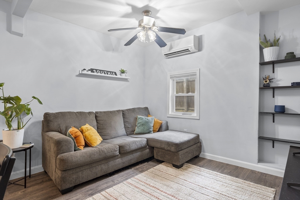 2 Kemp St, South Boston