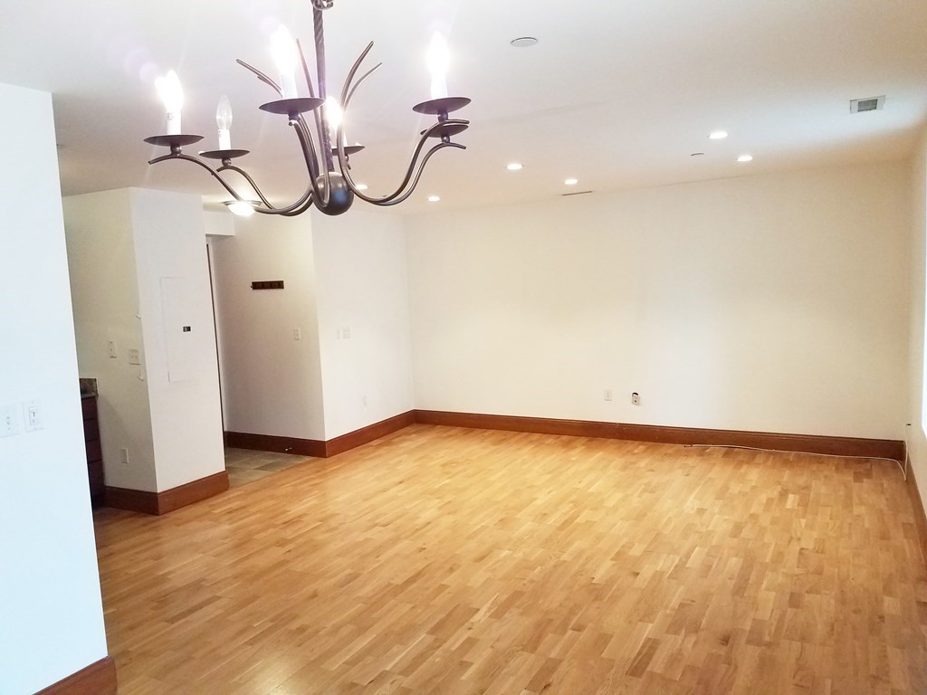 2440 Massachusetts Ave, Cambridge