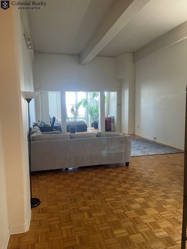 61 Brookline Ave, Fenway