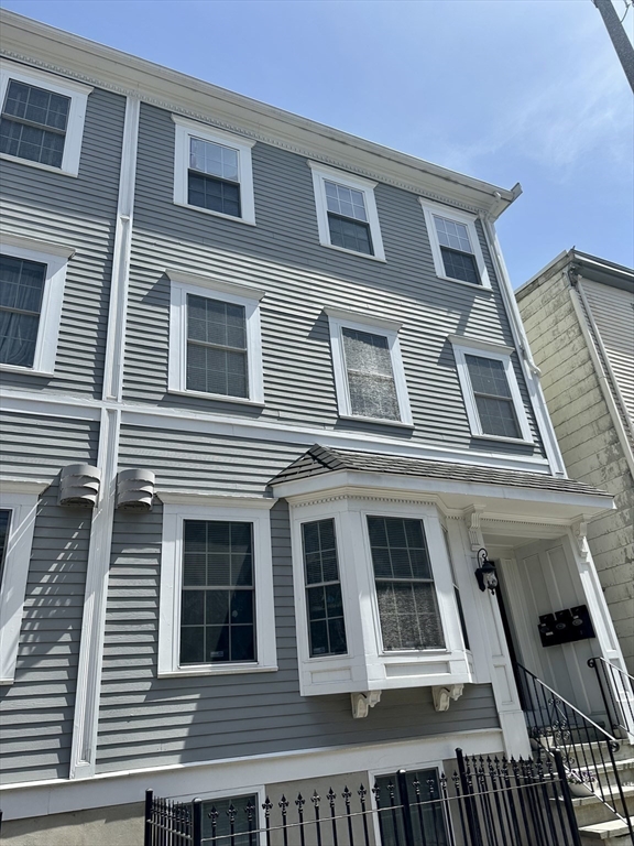 22 Ward St, South Boston