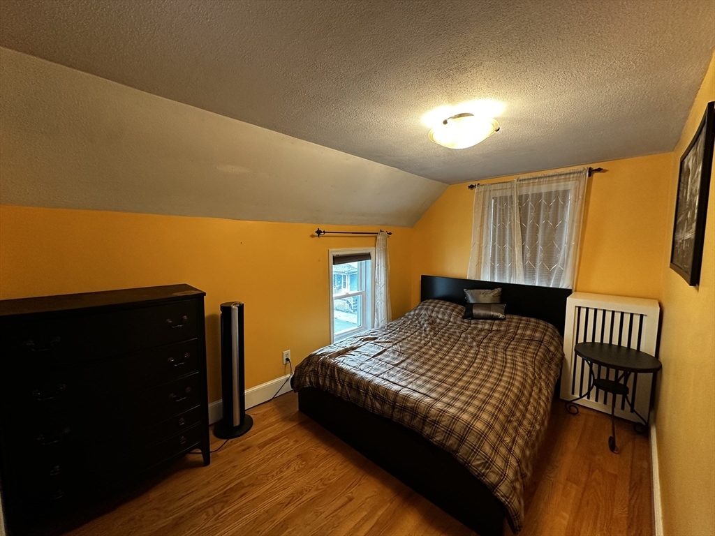 16 Nashua, Magoun Square