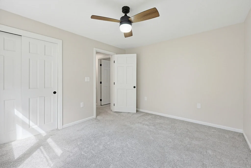 1 West Belcher, Foxboro