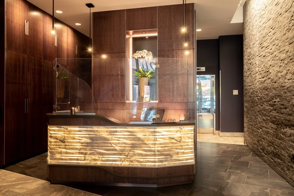 110 Stuart St, Back Bay