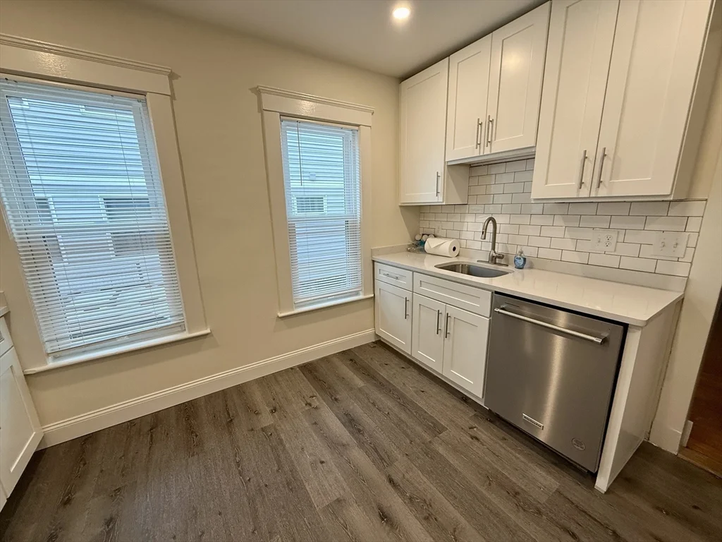 1049 Broadway, Teele Square