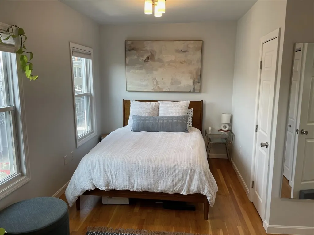 258 Everett St, East Boston