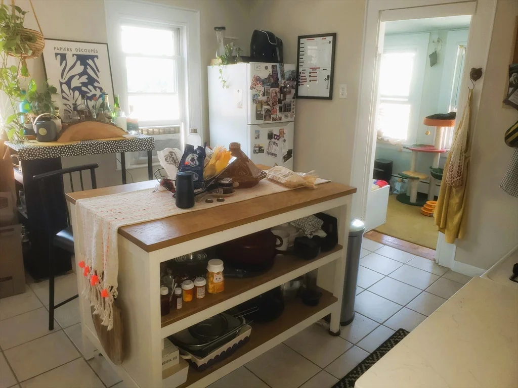 478 Medford St, Somerville