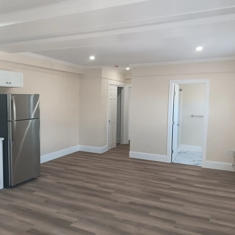 99 Main St, Middleboro