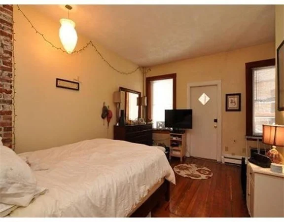 33 Charter St, North End