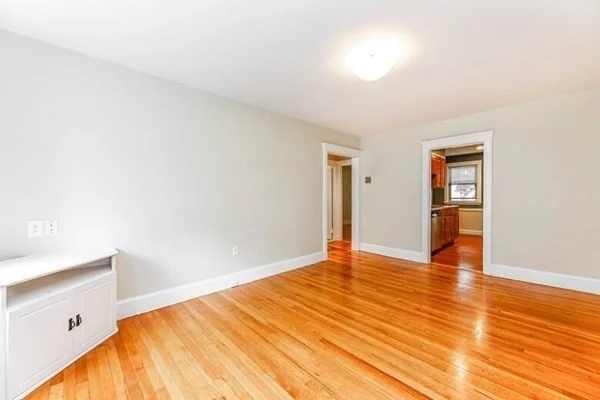 17 Hastings St, West Roxbury