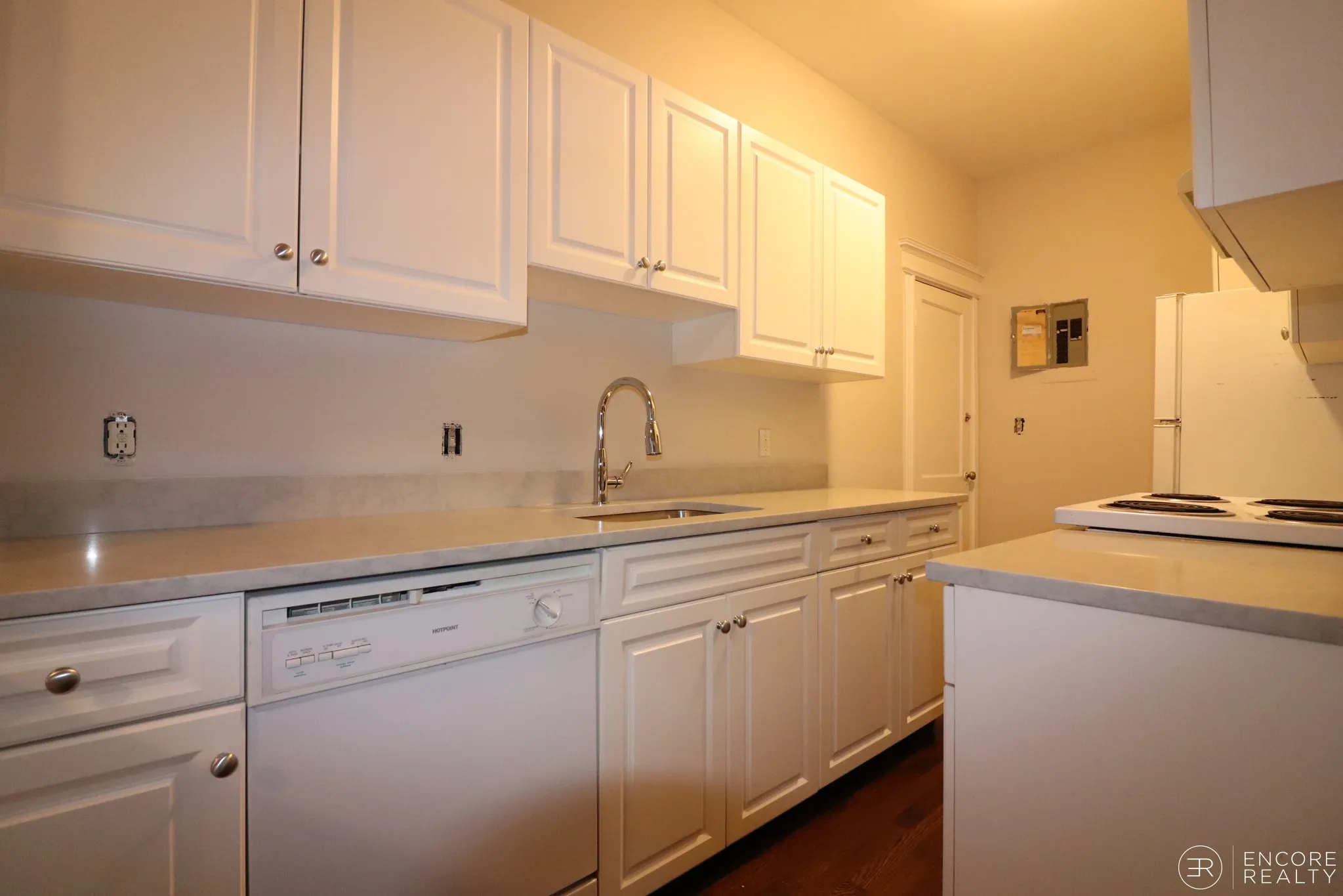 11 Stearns Rd, Coolidge Corner