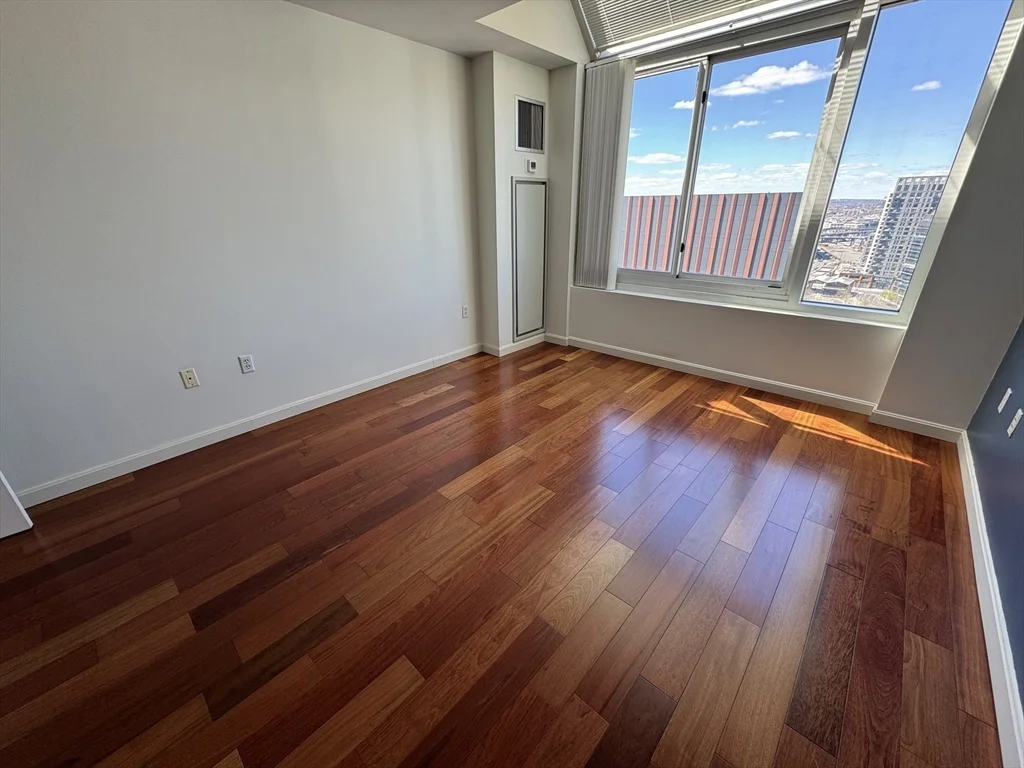 10 Museum Way, East Cambridge