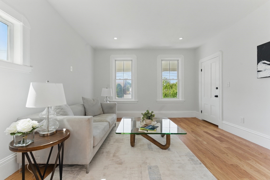 80 Shirley St, Winthrop