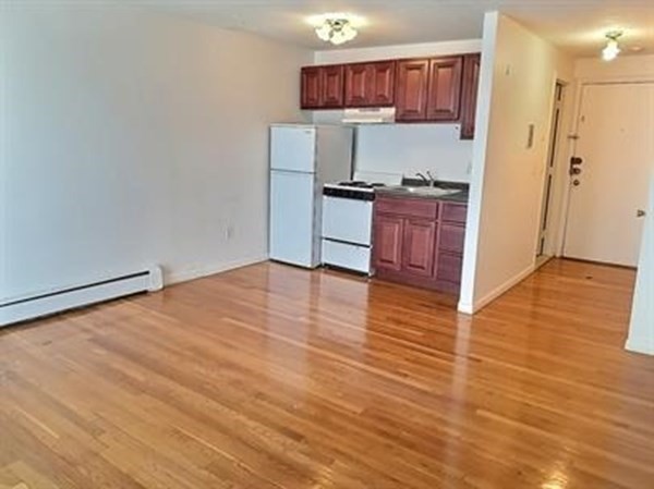 1039 Commonwealth Ave, Allston