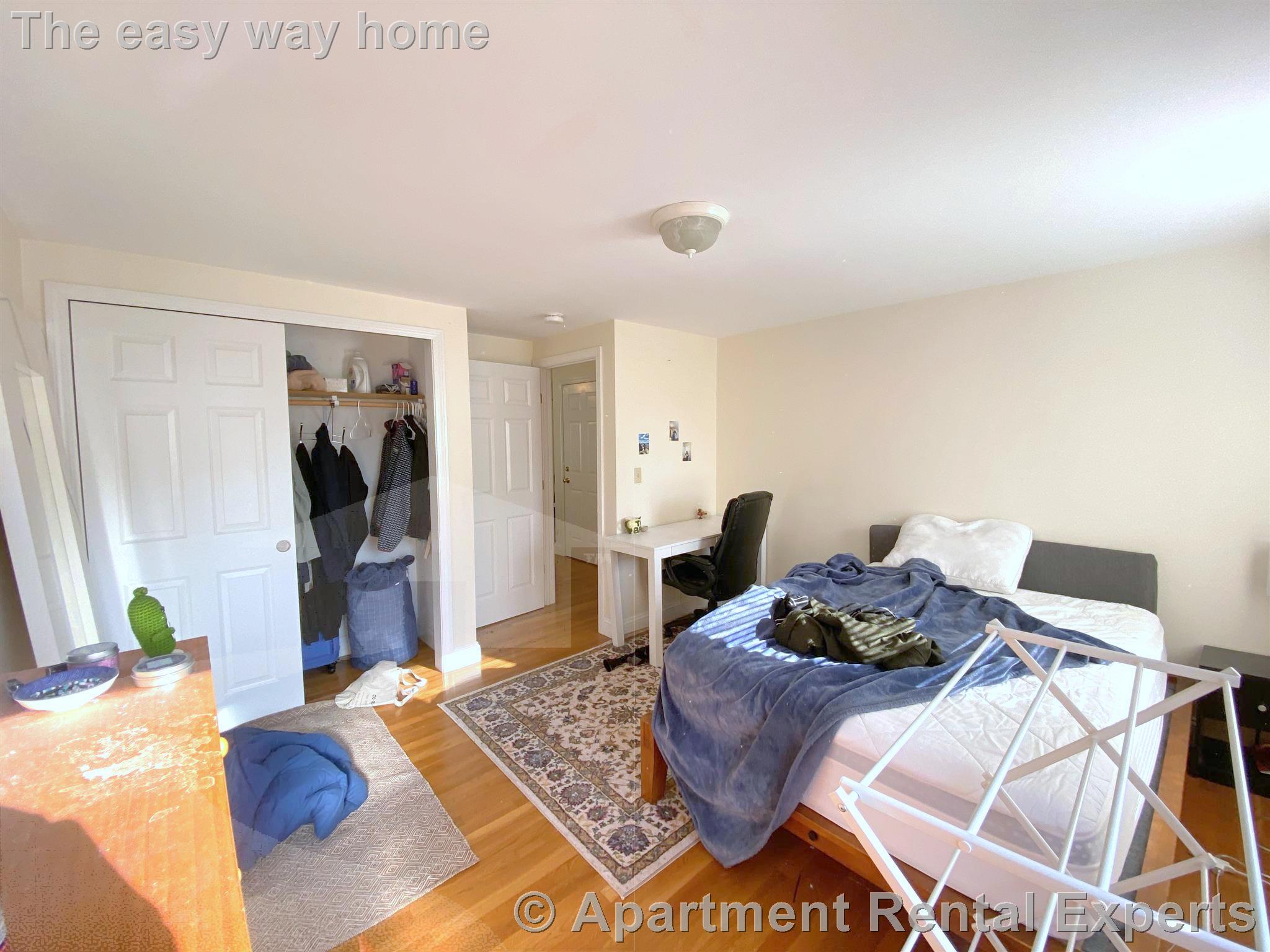 126 Pine St, Central Square