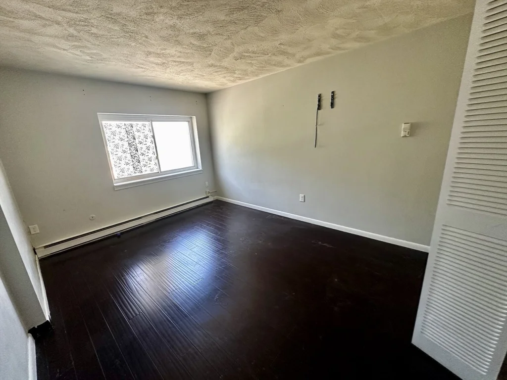 27 Willis St, Framingham