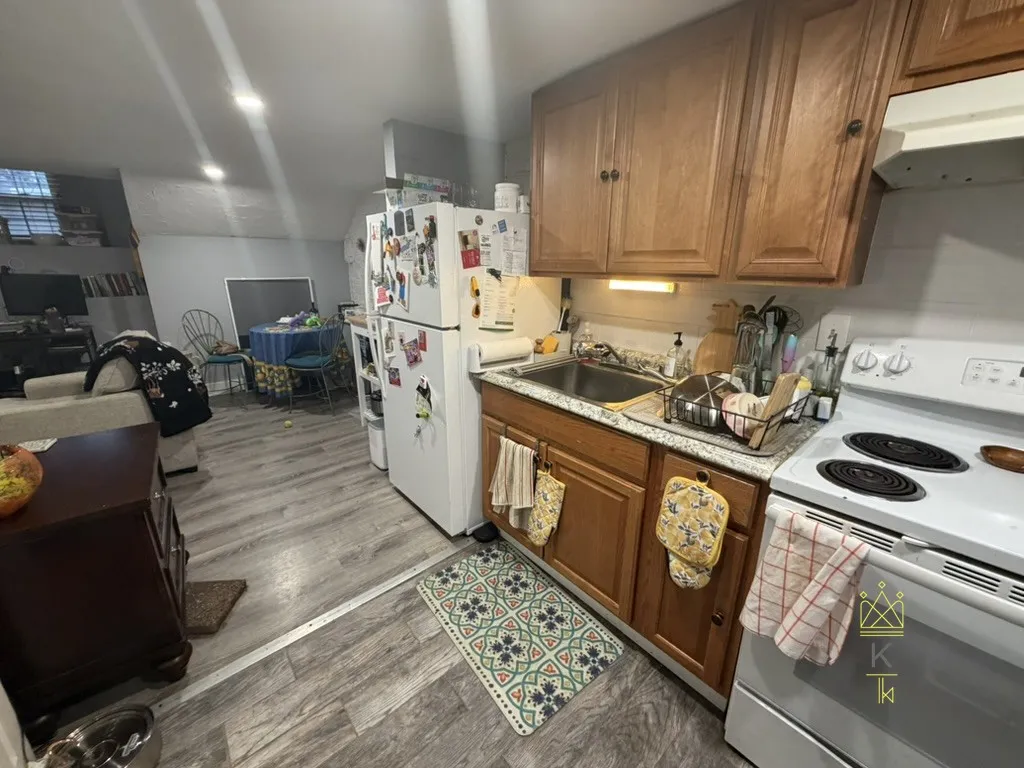 39 Irving St, Beacon Hill