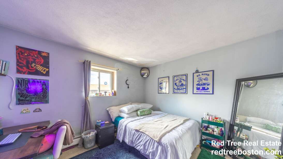 31 Westgate Rd, Chestnut Hill