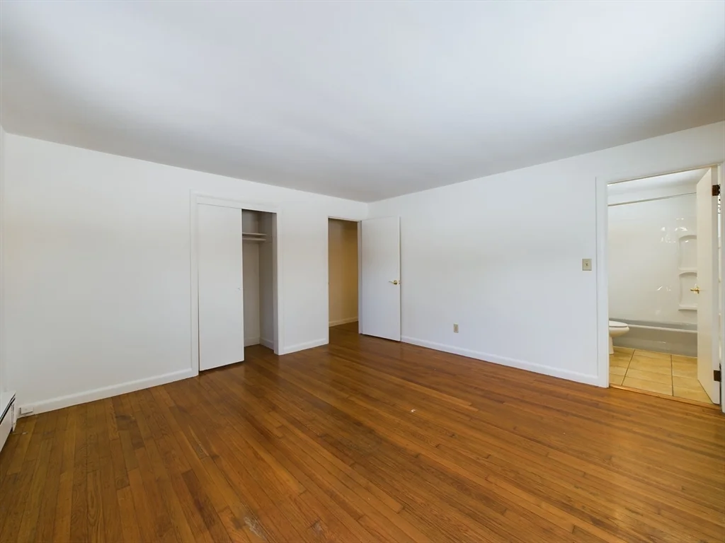 97 Old Post Rd, Sharon