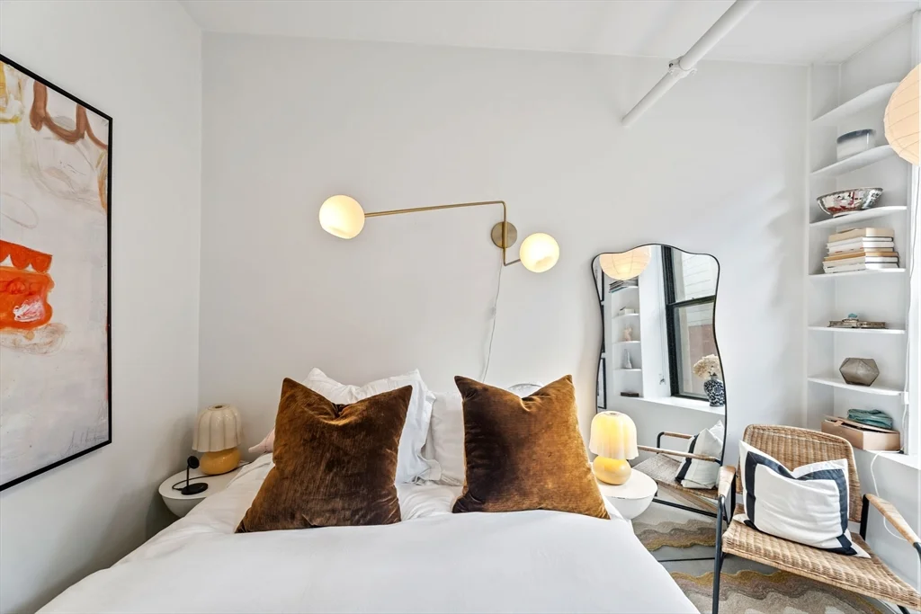 453 Washington St, Midtown