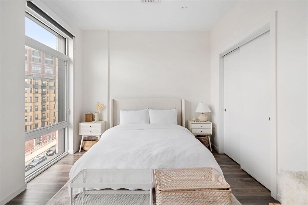 839 Beacon St, Fenway