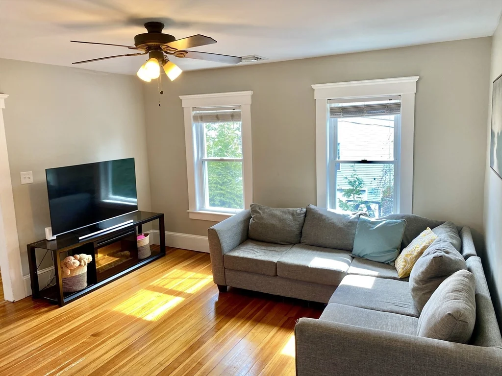 30 Maple Ave, North Andover