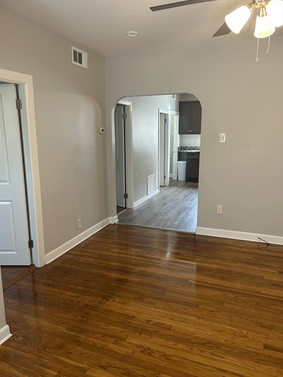 913 Bedford St, Fall River