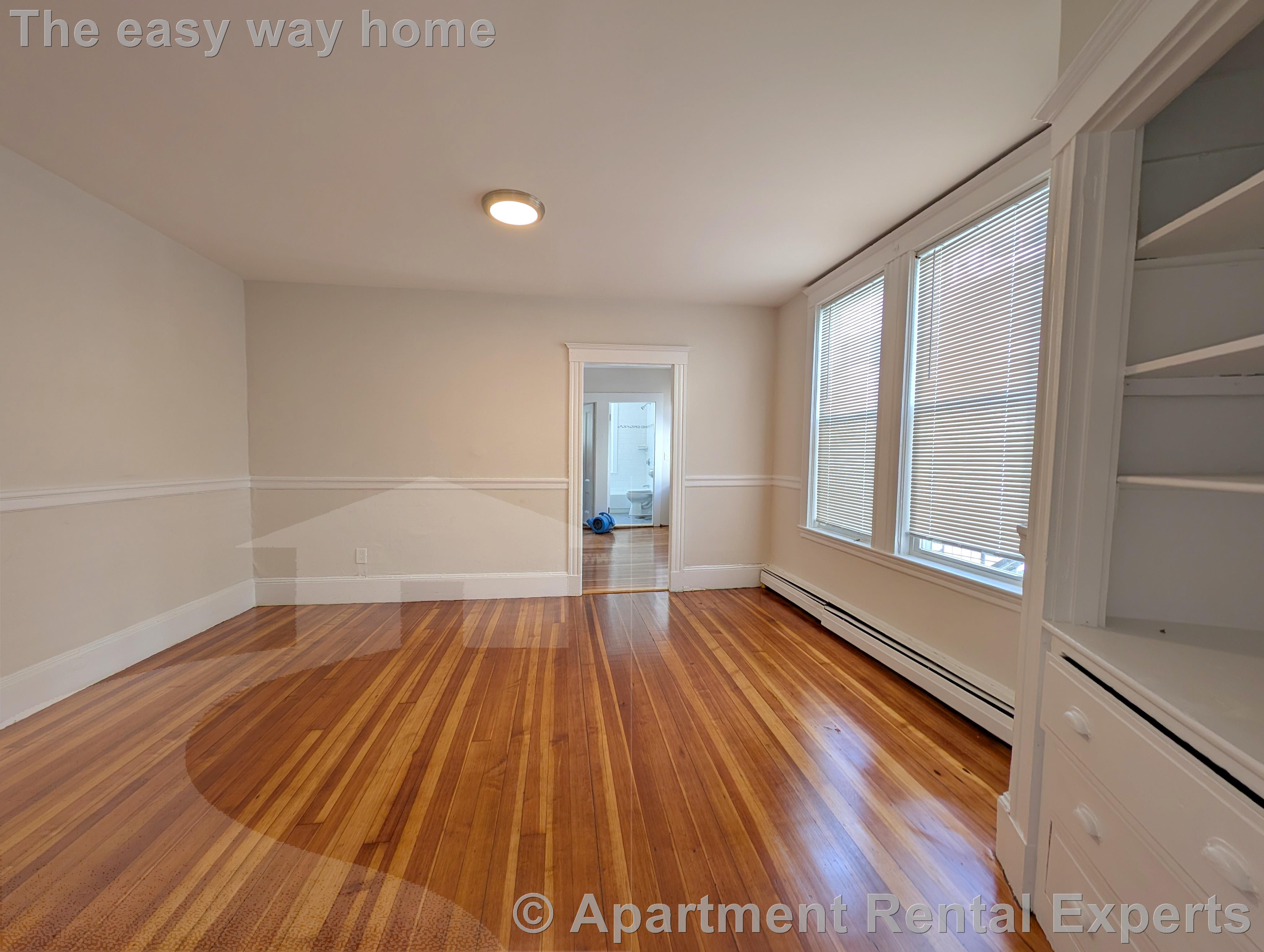 16R Warren Ave, Union Square