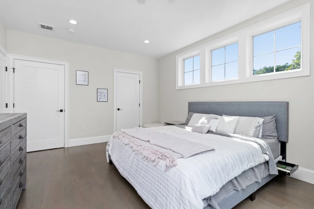 2 Elm St, Dorchester