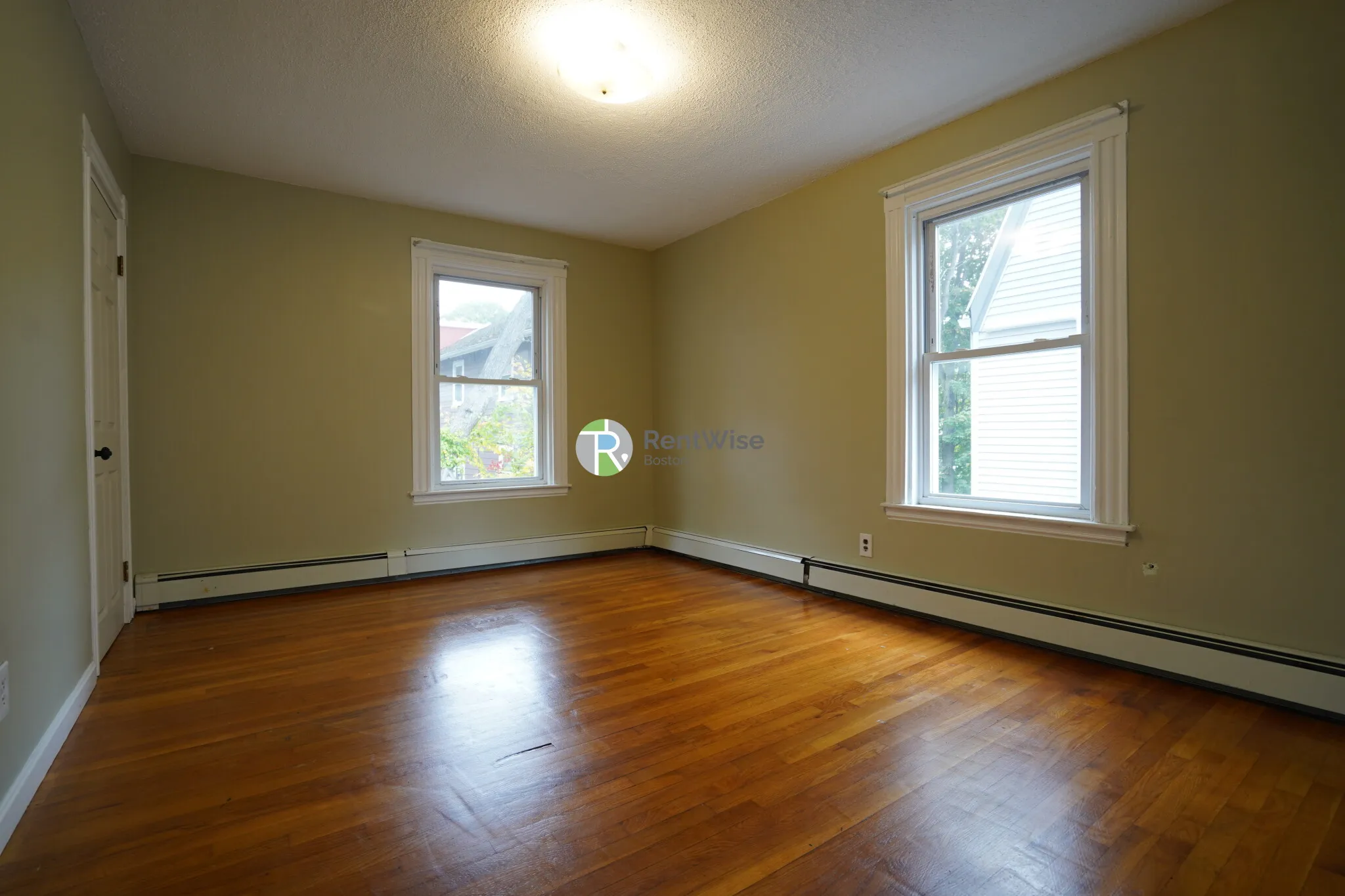 7 High Street Pl, Jamaica Plain