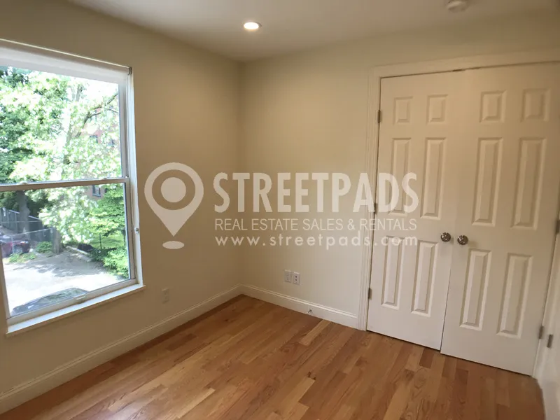 379 Harvard St, Mid-Cambridge