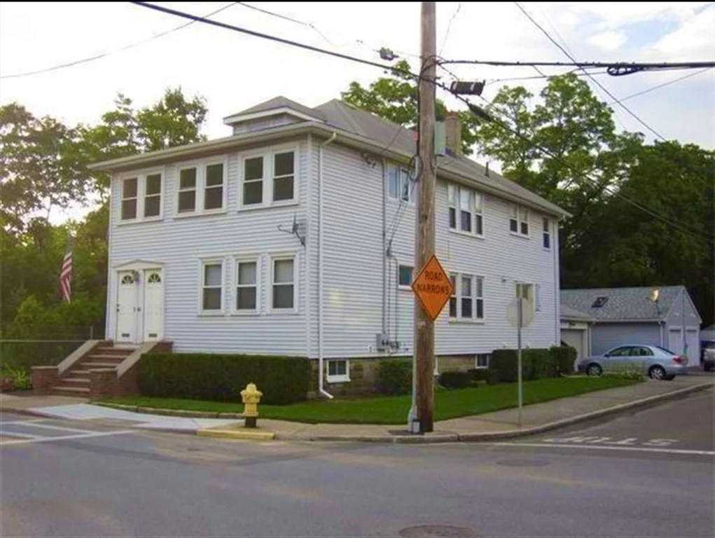 78 Webster St, Medford