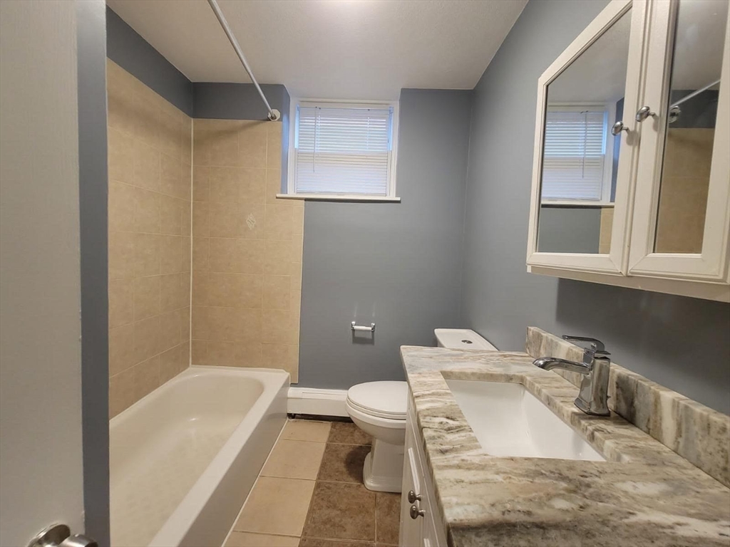 237 Chestnut St, Chelsea