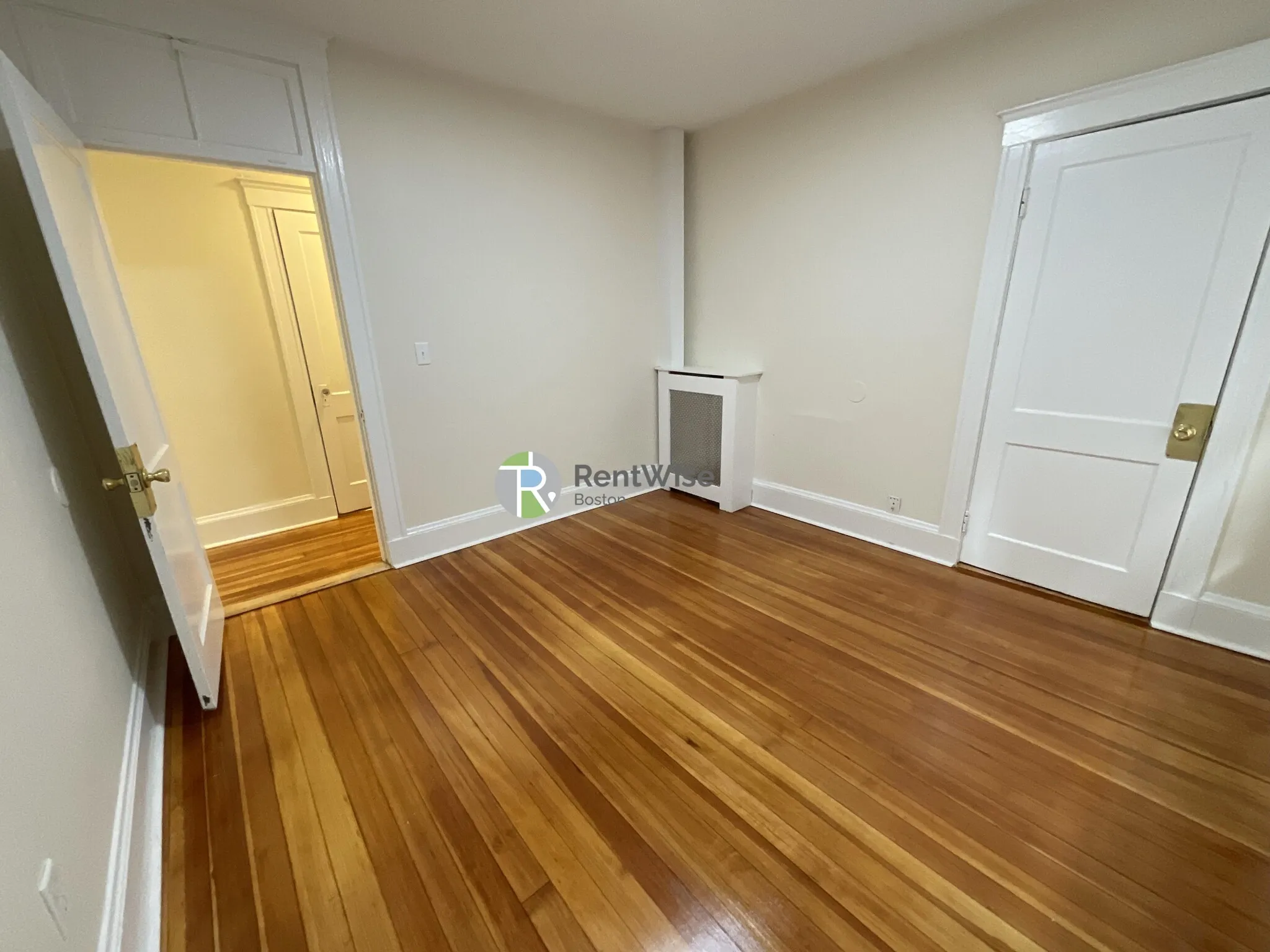 6 Barrows St, Allston