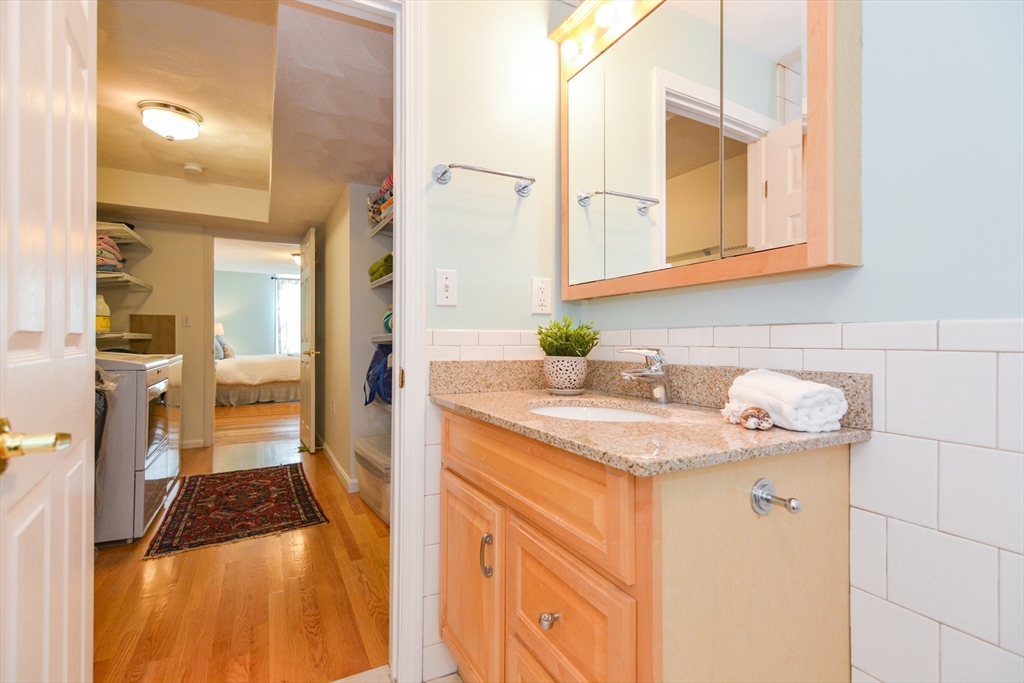 3 Abbot Ct, Marblehead