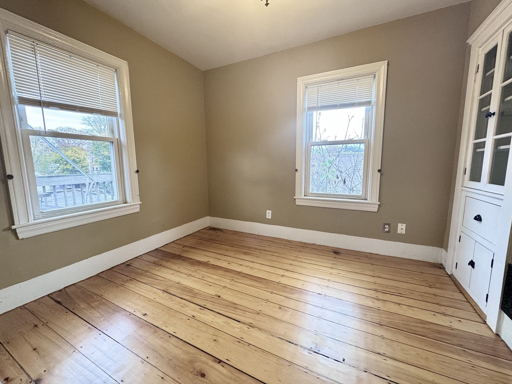 47 1/2 Jamaica St, Jamaica Plain