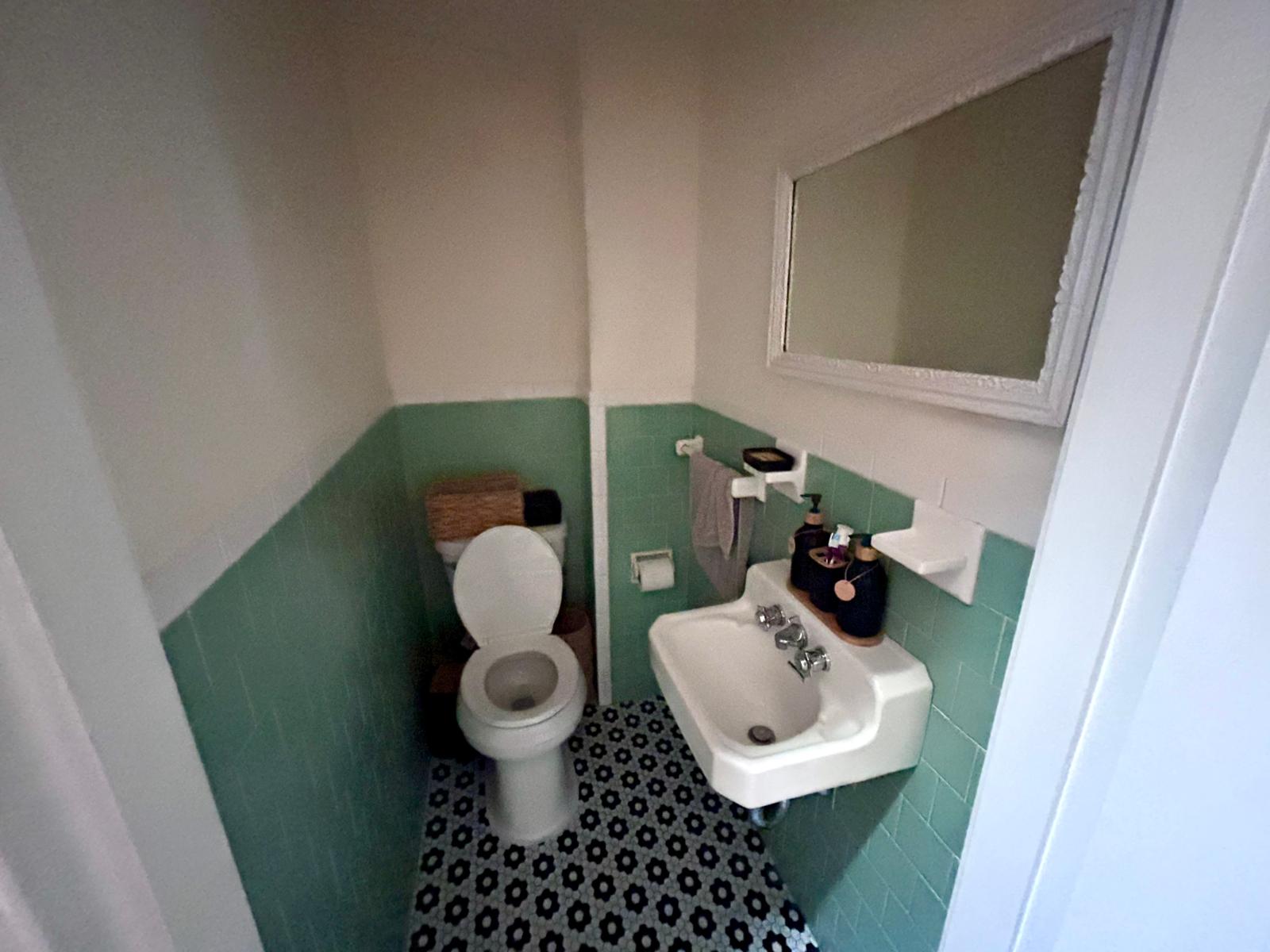 1712 Beacon St, Brookline