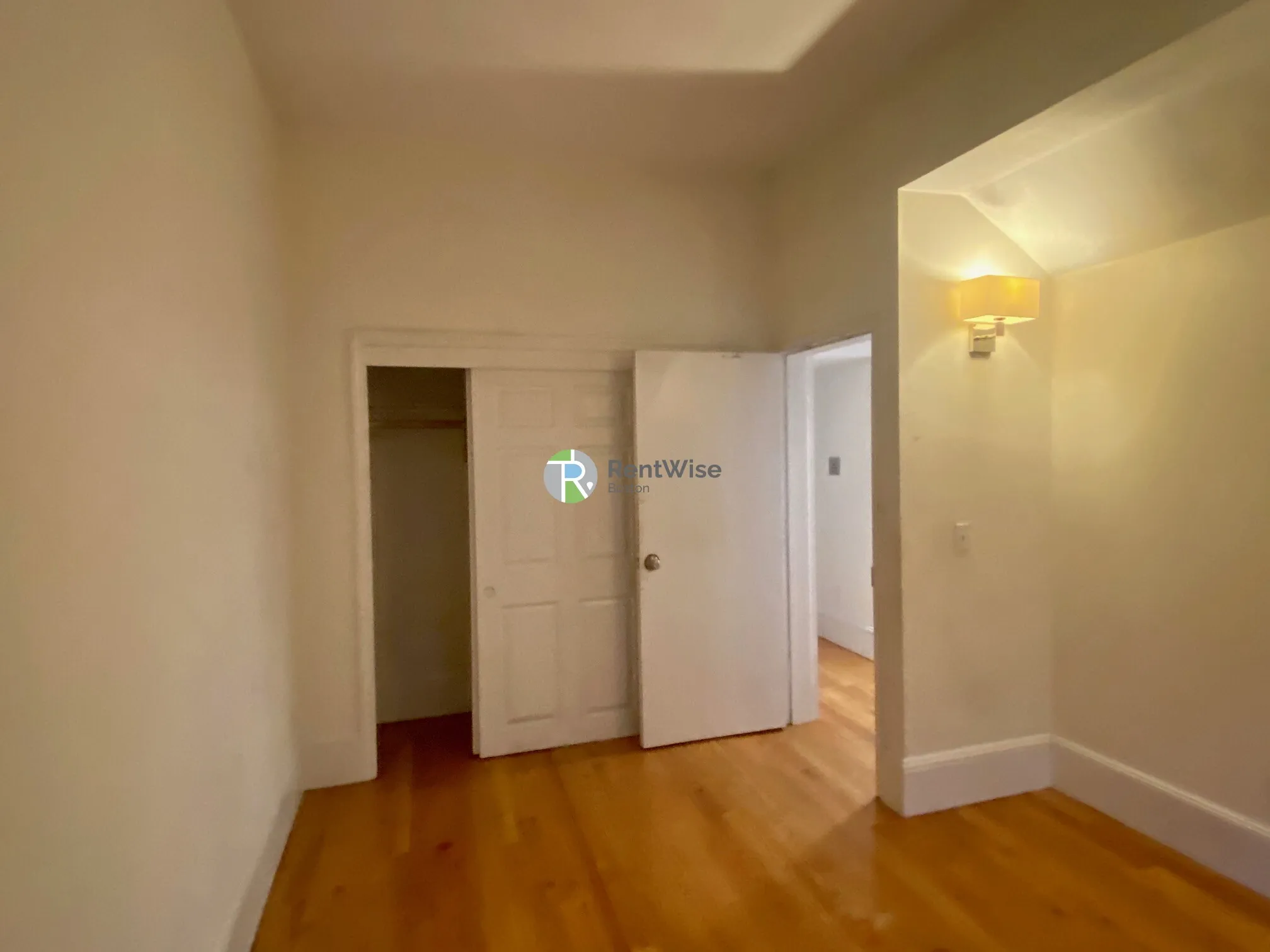 521 Massachusetts Ave, Roxbury