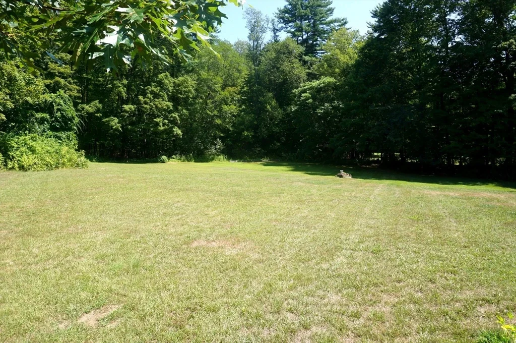 67 Mill St, Pepperell