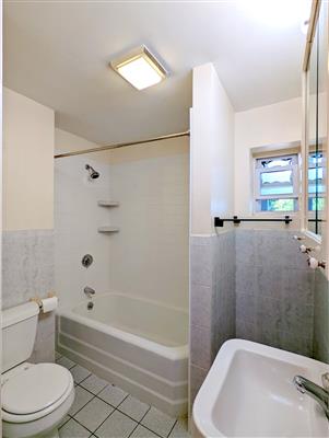 27 Locke St, North Cambridge