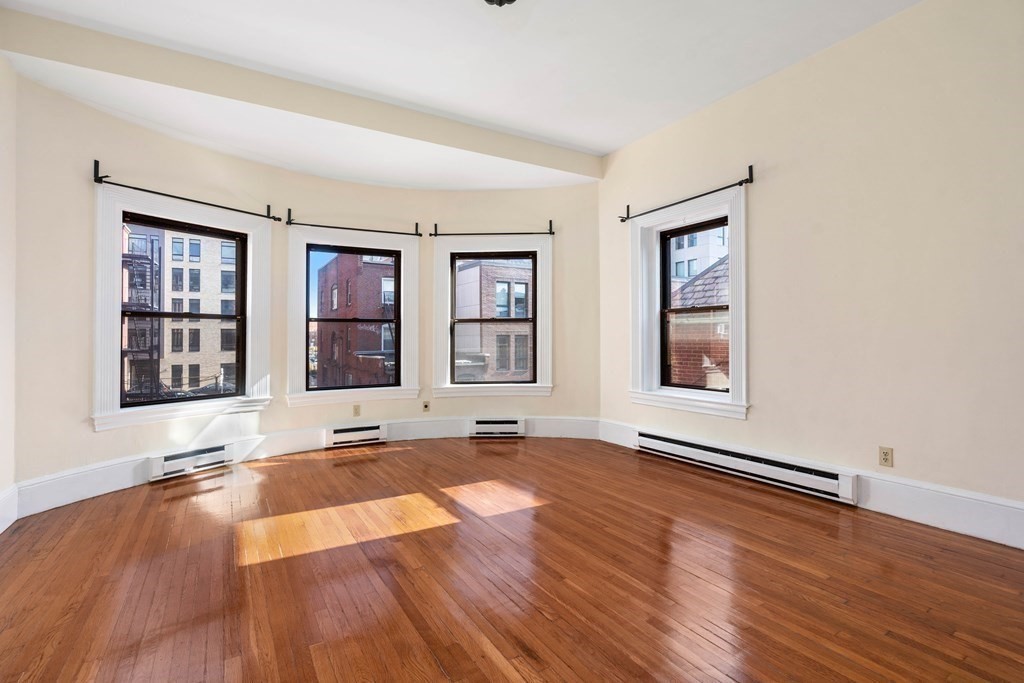 857 Beacon St, Fenway