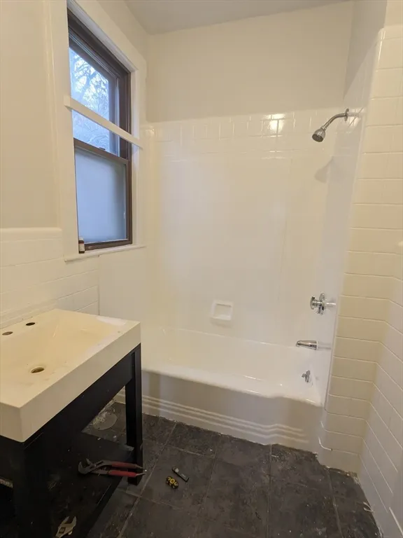 36 Leyden St, East Boston