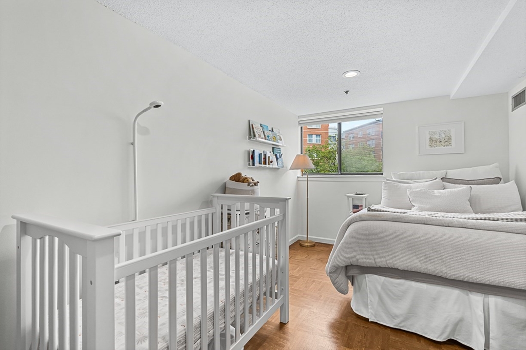 357 Commercial St, Waterfront