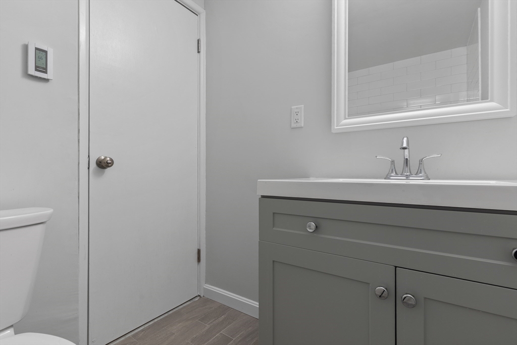 407 Washington, Westwood