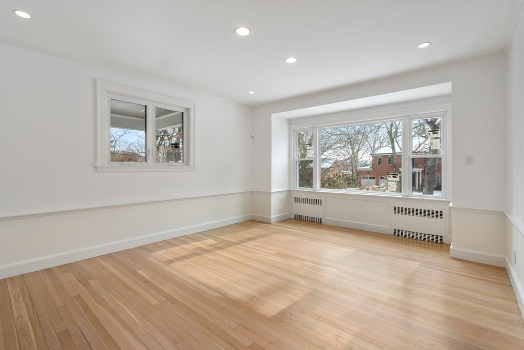 124 Rangeley Rd, Chestnut Hill