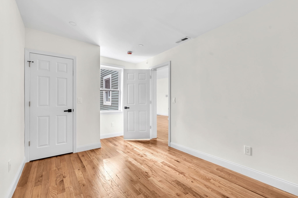 23 Pleasant St, Fitchburg