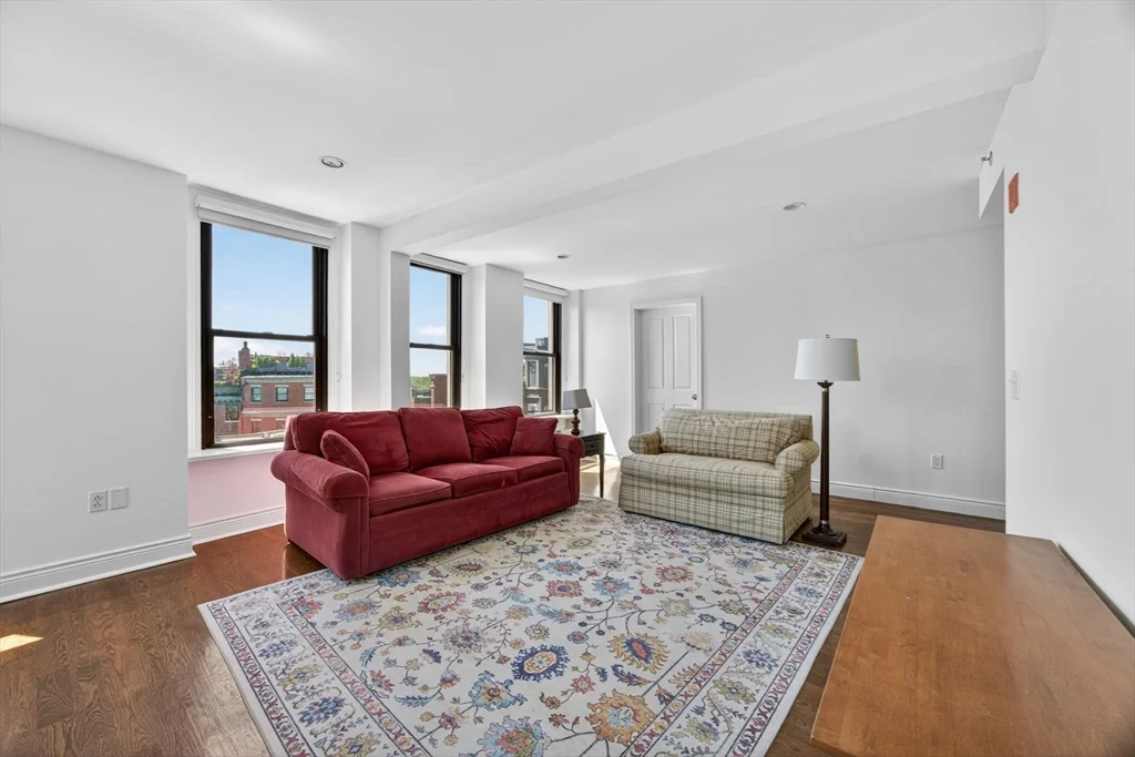 4 Charlesgate E, Back Bay