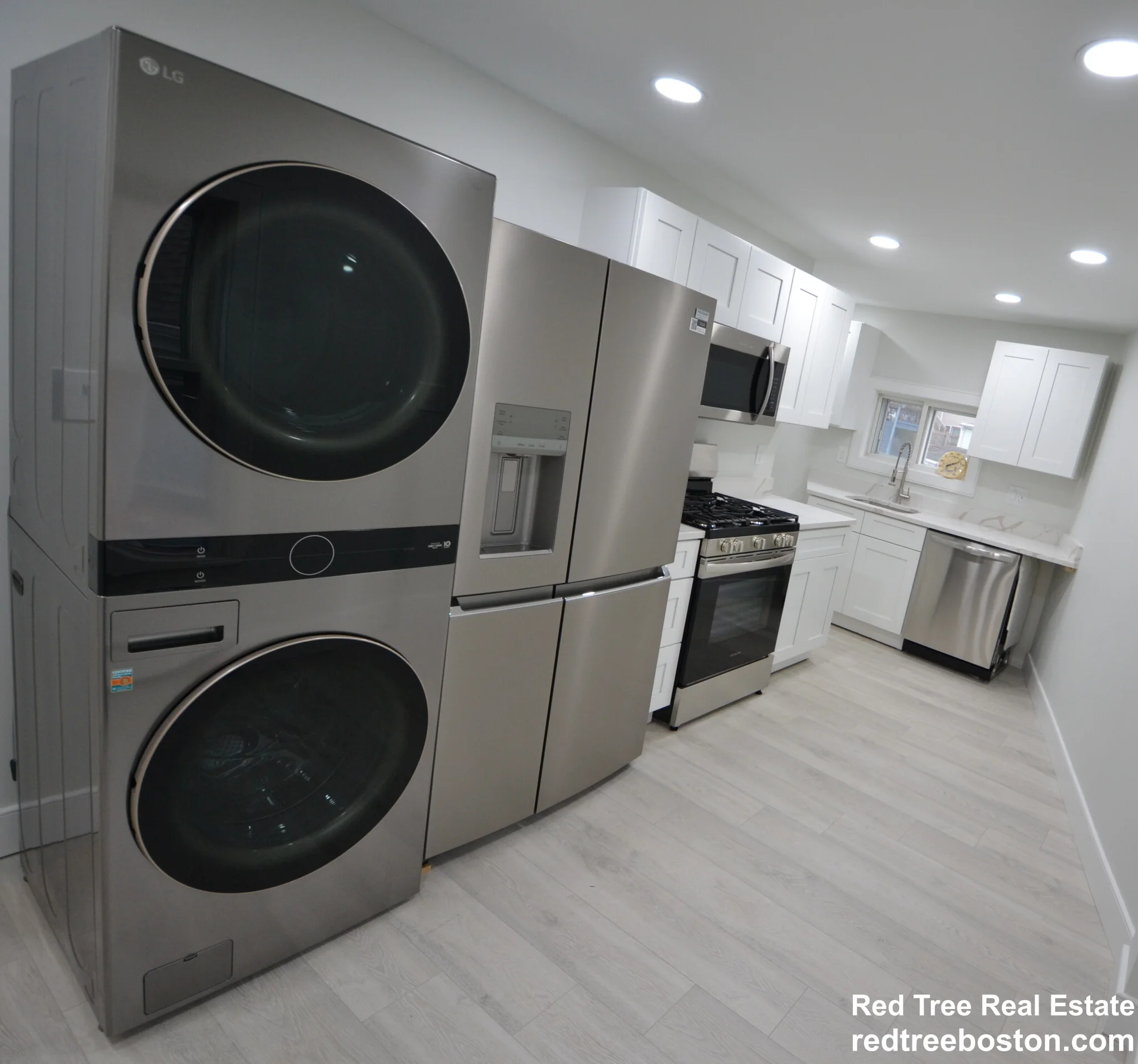 15 Avalon St, Revere