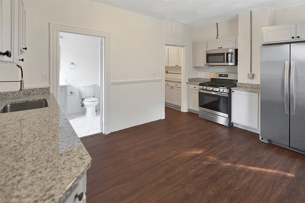 868 Huntington Ave, Coolidge Corner