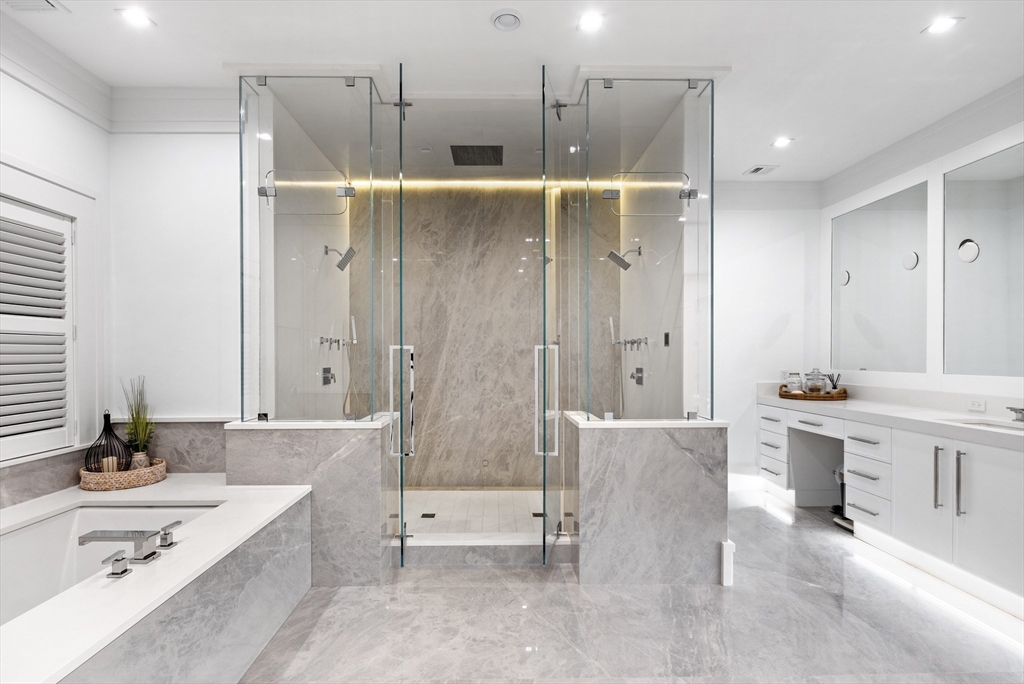 138 Woodland Rd, Brookline