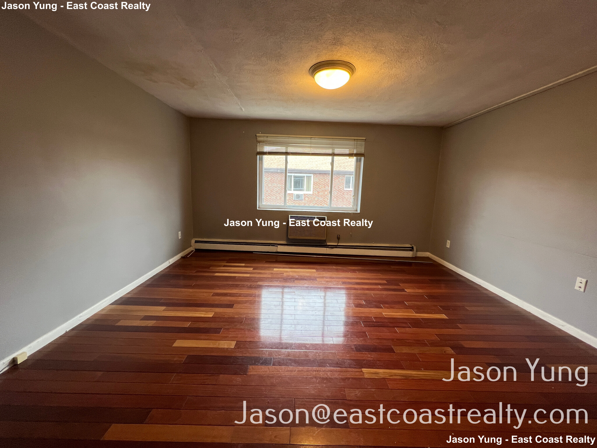 32 Bryon Rd, Chestnut Hill